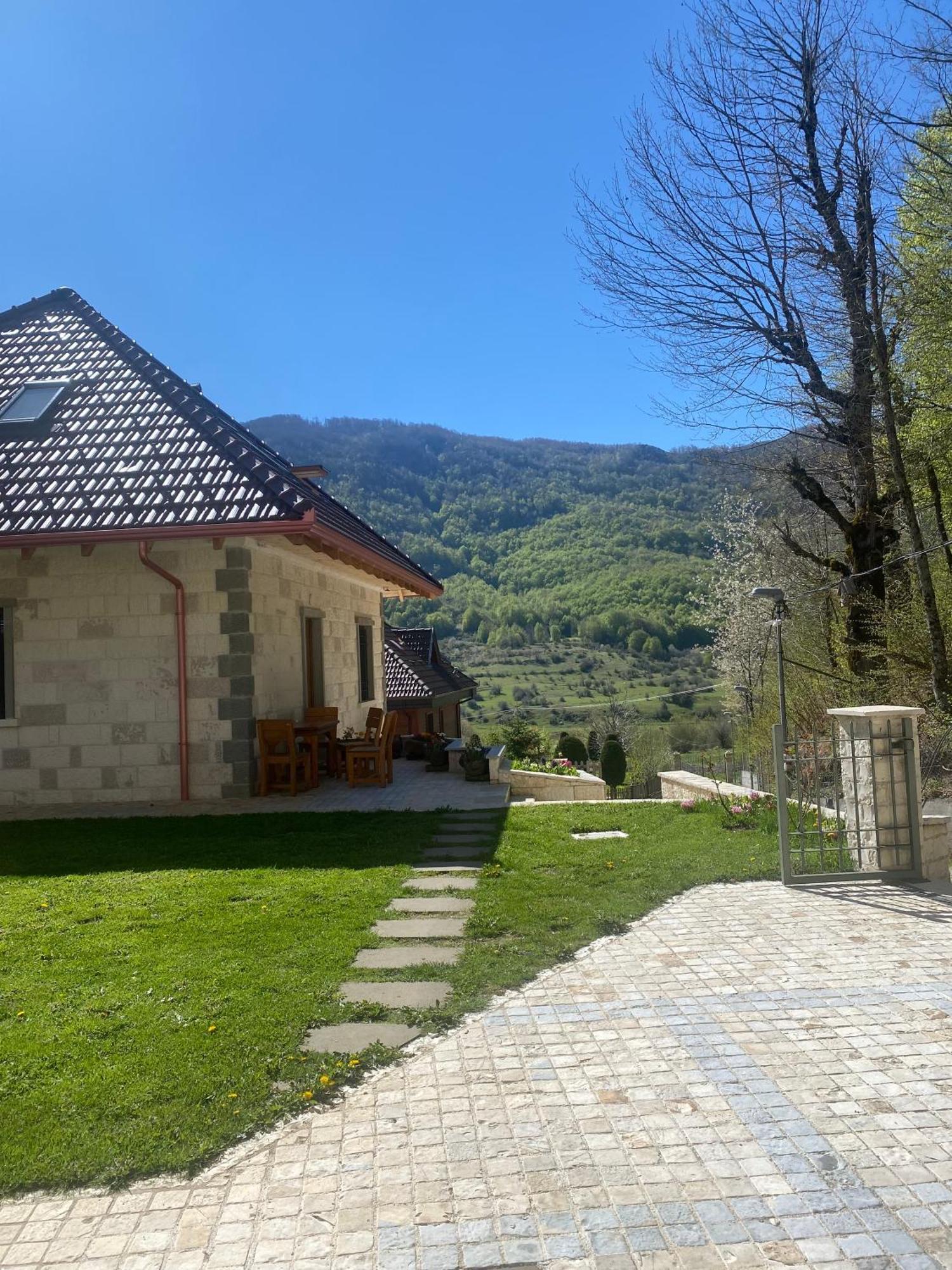 Joen Village Librazhet Exterior foto